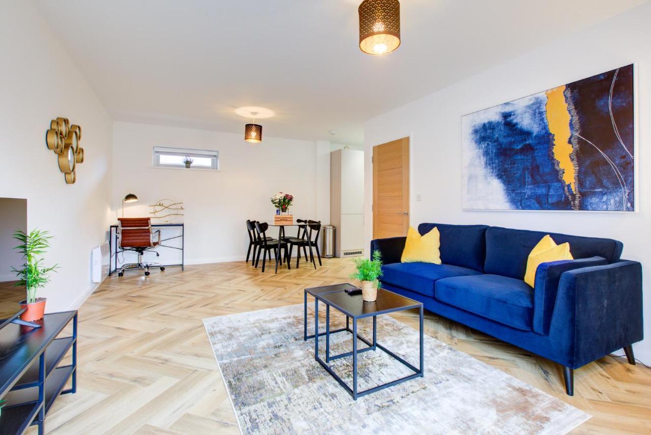 Hybrid Resi - London, Mitcham Close To Tooting And Wimbledon Exterior photo